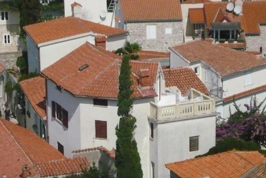 Apt. Old Town Rab Town 0*,